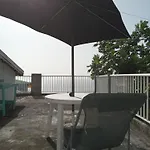 Studio / Haut De Villa / / Vue Sur Mer / Salonorat